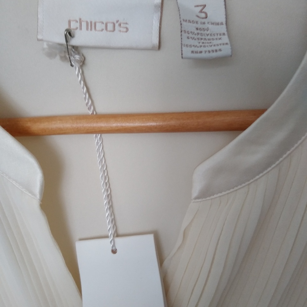 Chico's size 3 pretty beige  blouse NWT